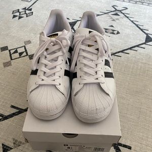 Adidas Superstars - Like New